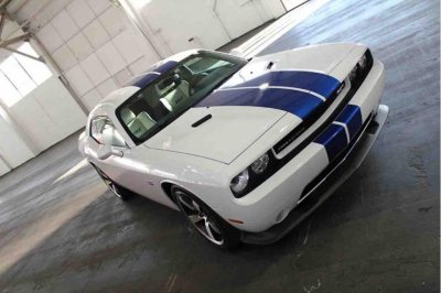 2011-dodge-challenger_100329138_l.jpg