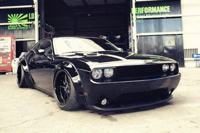 Liberty-Walk-Challenger1.jpg