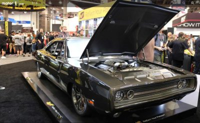 RETRO-Charger-1.jpg