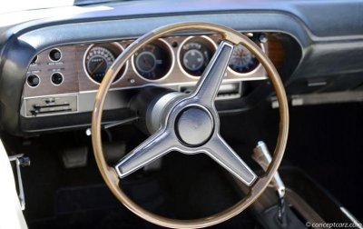 1970-Dash-and-PistolGrip.jpg