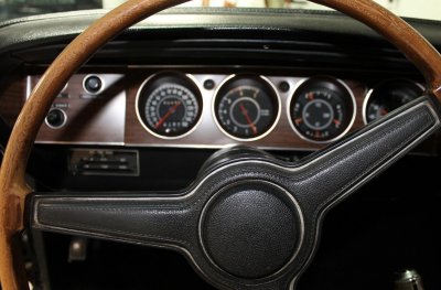 70-dash.jpg
