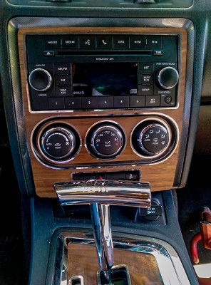 dash and shifter console small .jpg